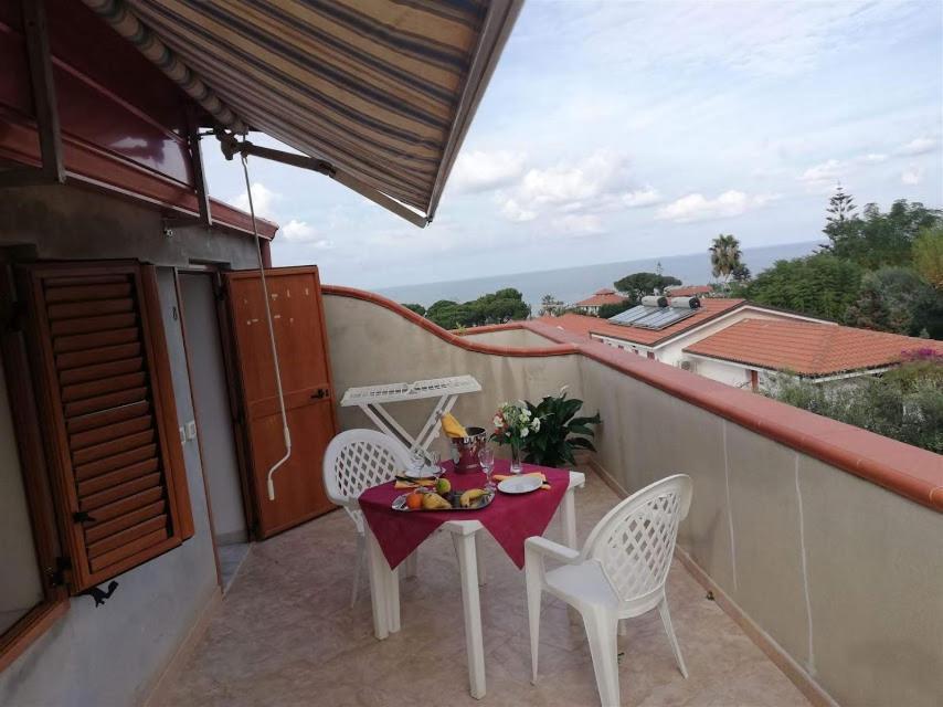 Case Vacanze Giardino Parghelia Luaran gambar