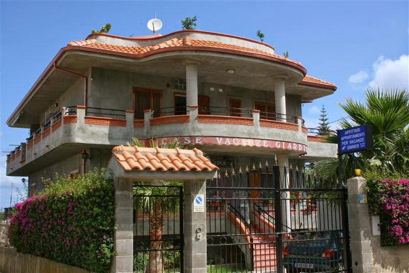 Case Vacanze Giardino Parghelia Luaran gambar