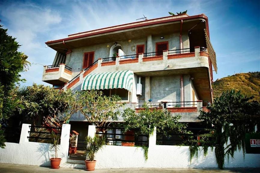 Case Vacanze Giardino Parghelia Luaran gambar