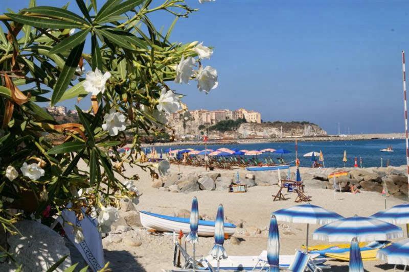 Case Vacanze Giardino Parghelia Luaran gambar