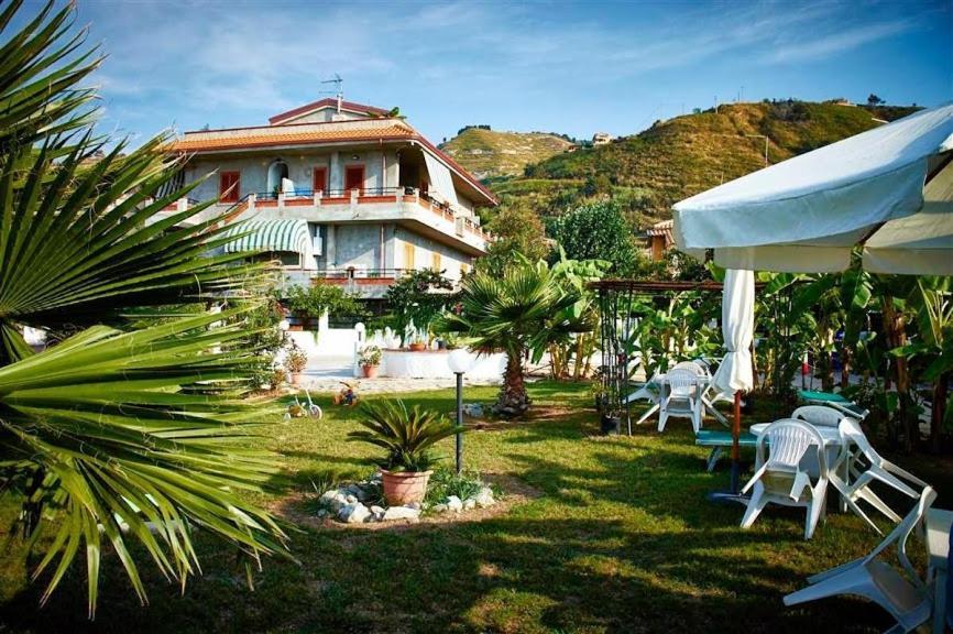 Case Vacanze Giardino Parghelia Luaran gambar